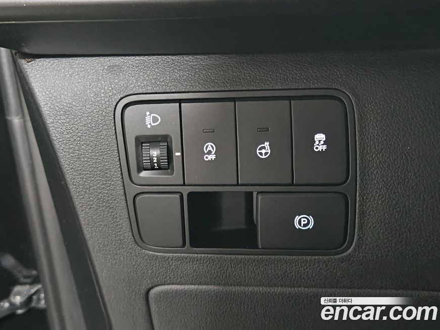 Hyundai Staria 2025