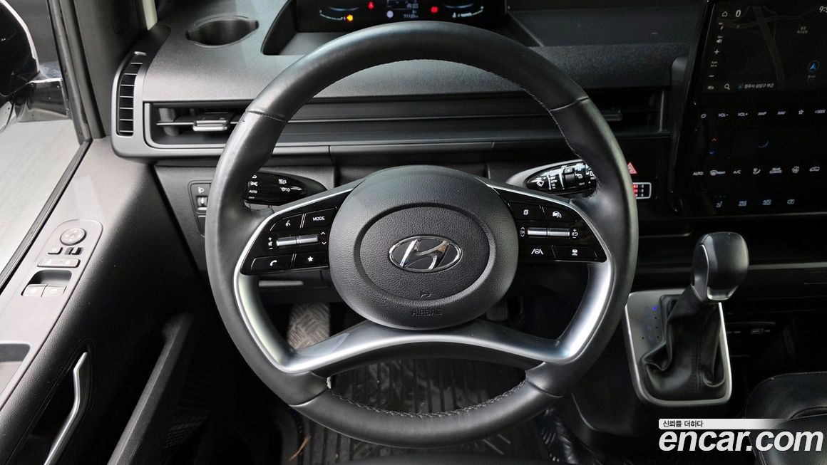 Hyundai Staria 2023