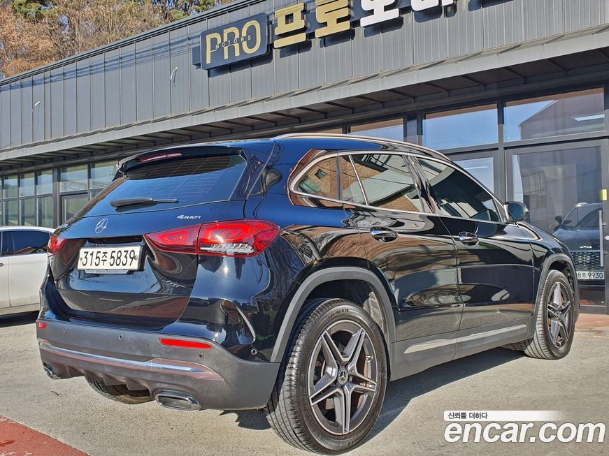 Mercedes-Benz GLA-Class 2020