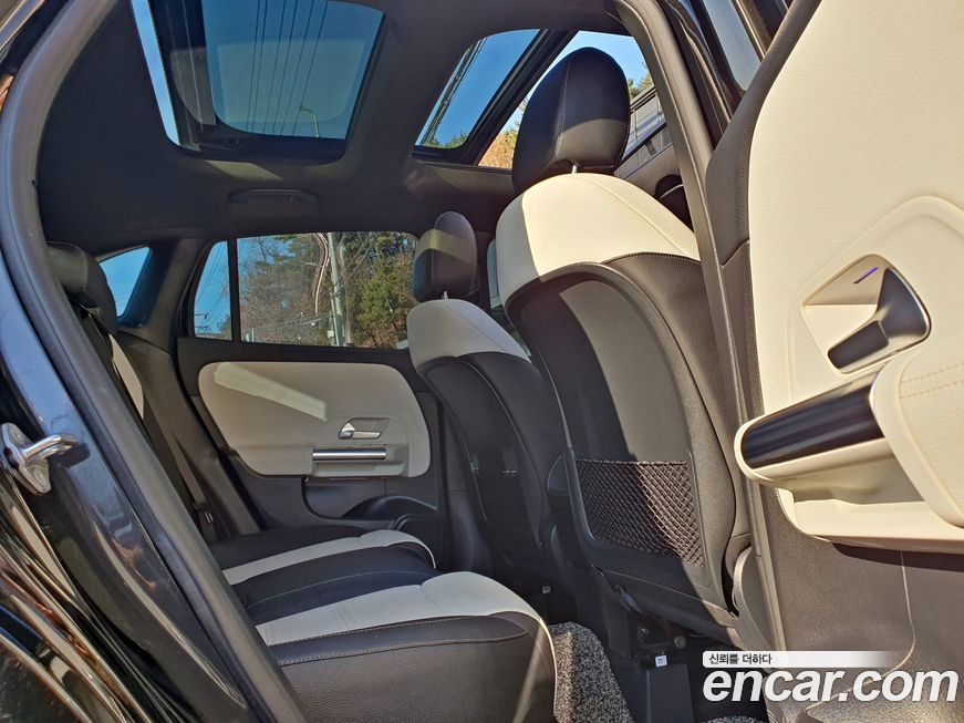 Mercedes-Benz GLA-Class 2020