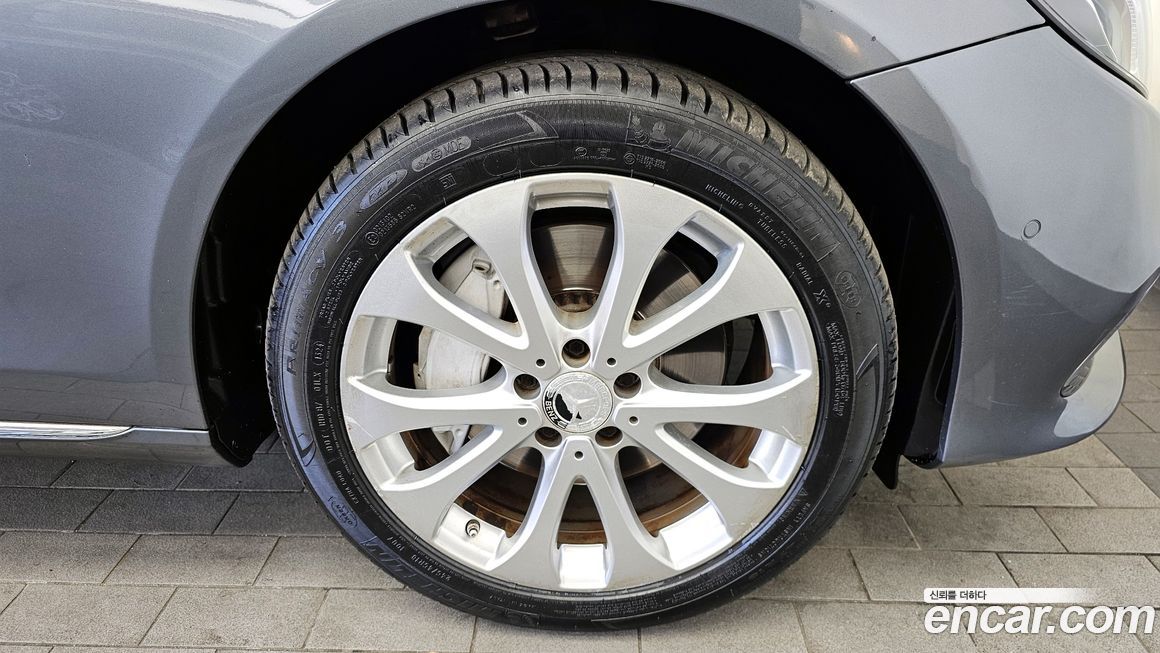 Mercedes-Benz E-Class 2019