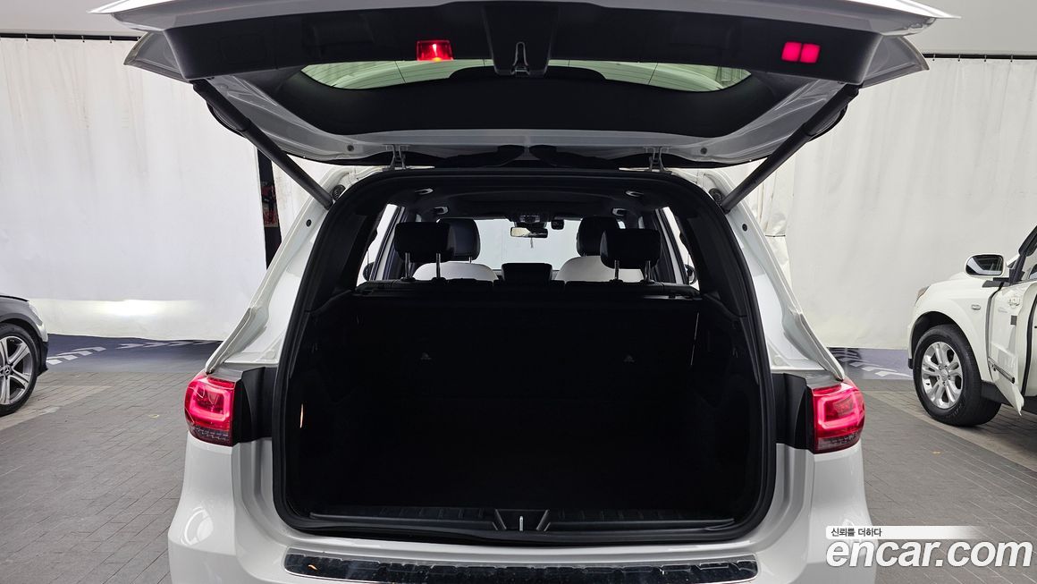 Mercedes-Benz GLB-Class 2020