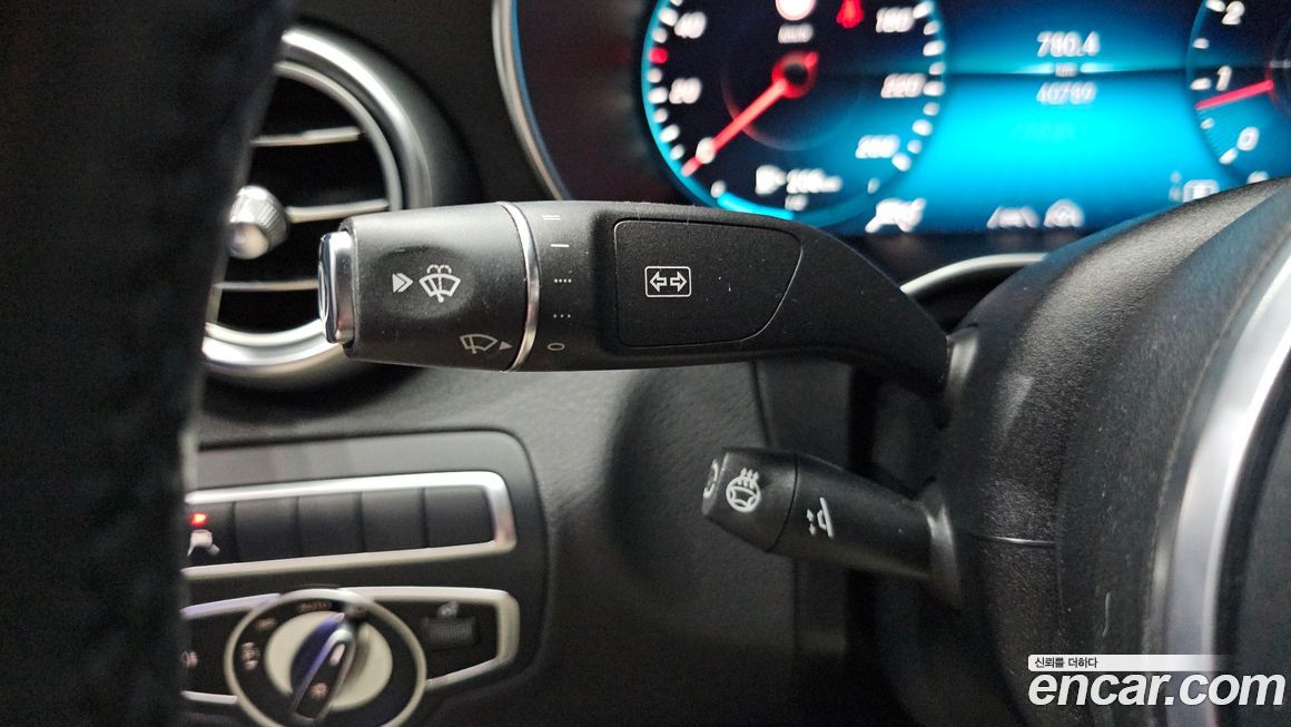 Mercedes-Benz C-Class 2021