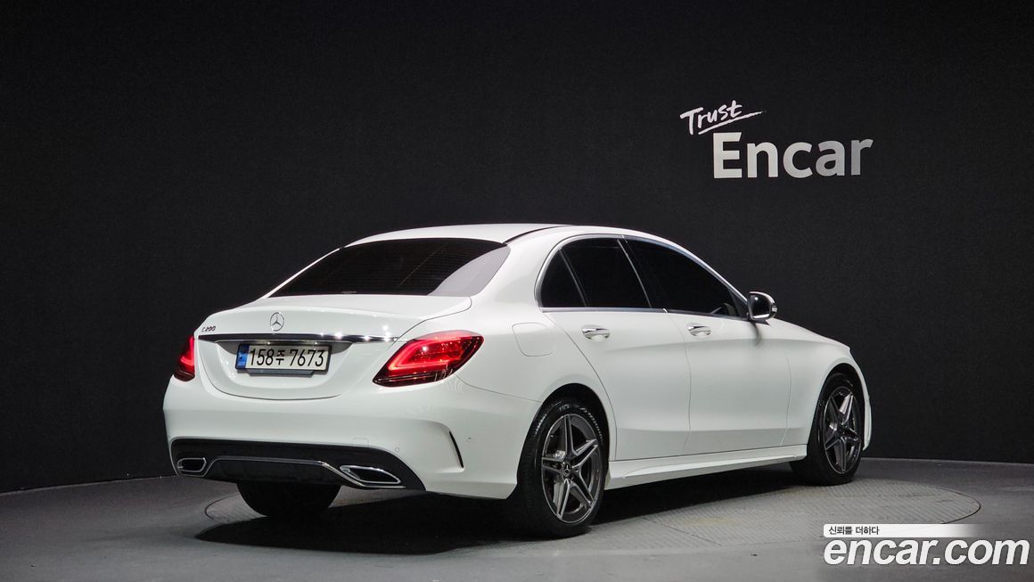 Mercedes-Benz C-Class 2021