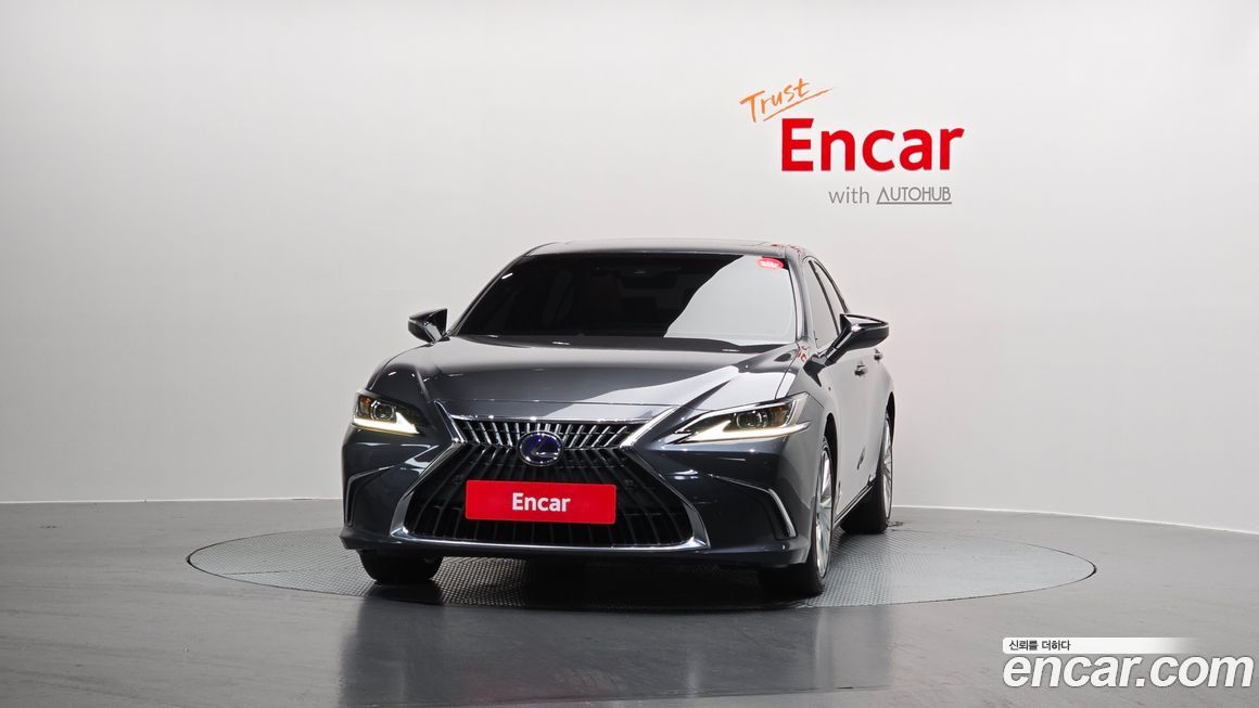 Lexus ES 2022