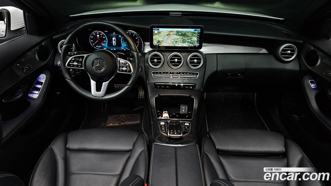 Mercedes-Benz C-Class 2021