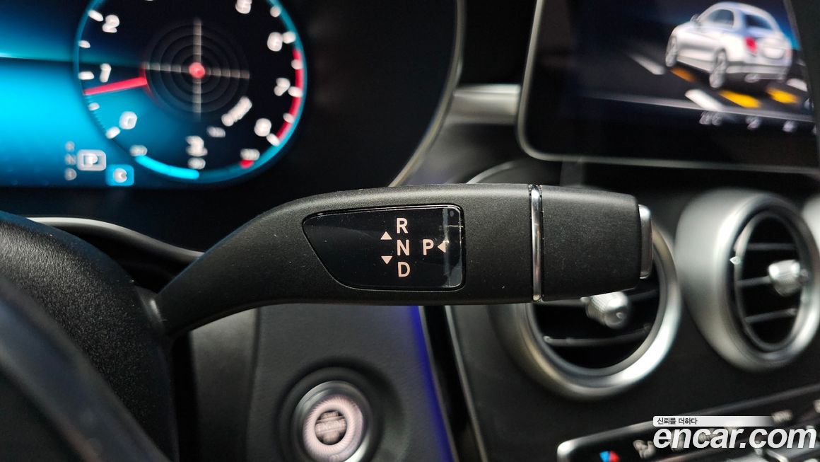 Mercedes-Benz C-Class 2021