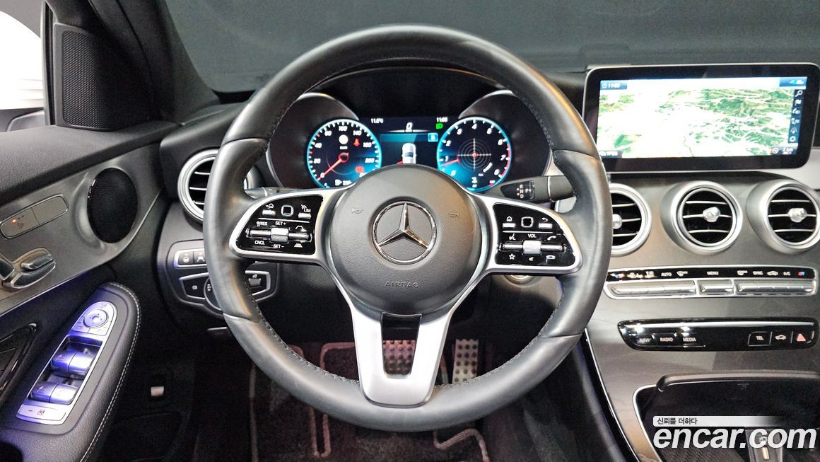 Mercedes-Benz C-Class 2021