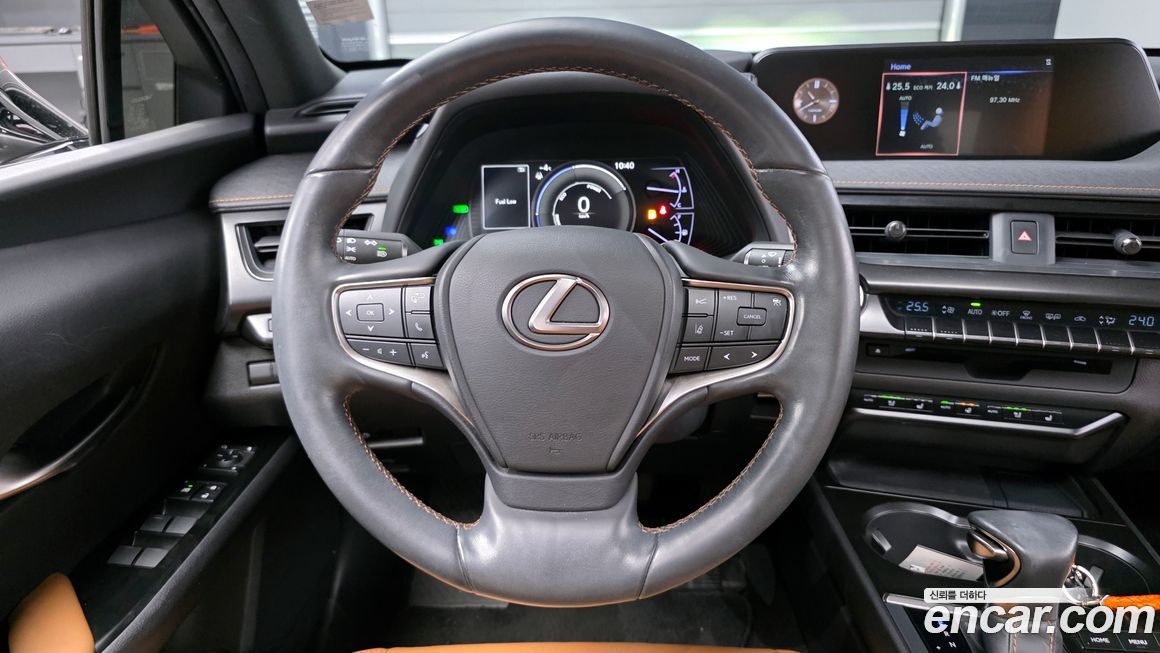 Lexus UX 2019