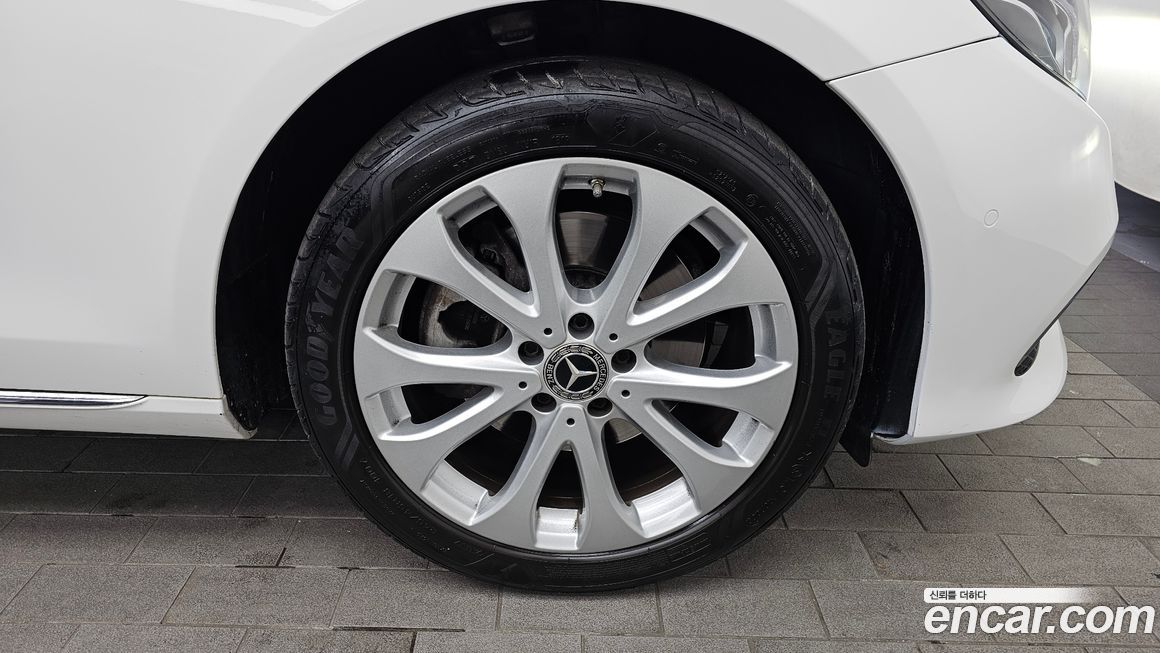 Mercedes-Benz E-Class 2019