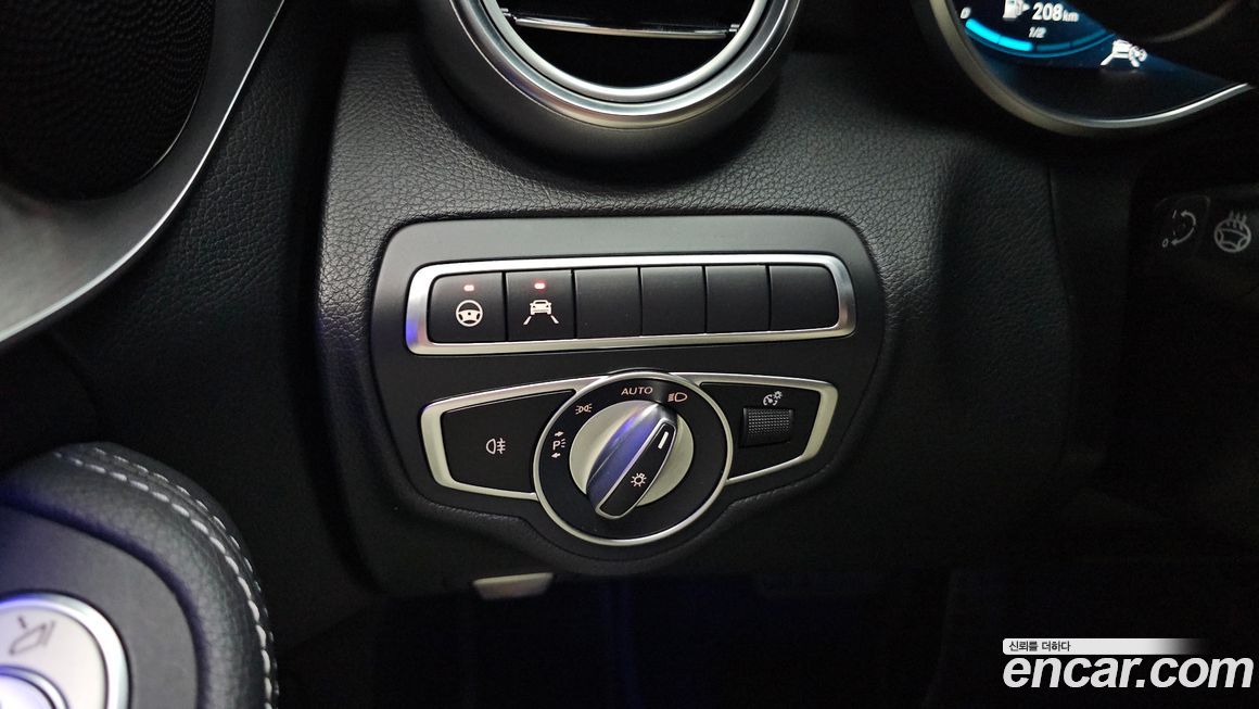 Mercedes-Benz C-Class 2021