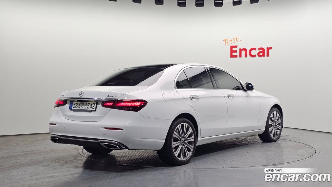 Mercedes-Benz E-Class 2021