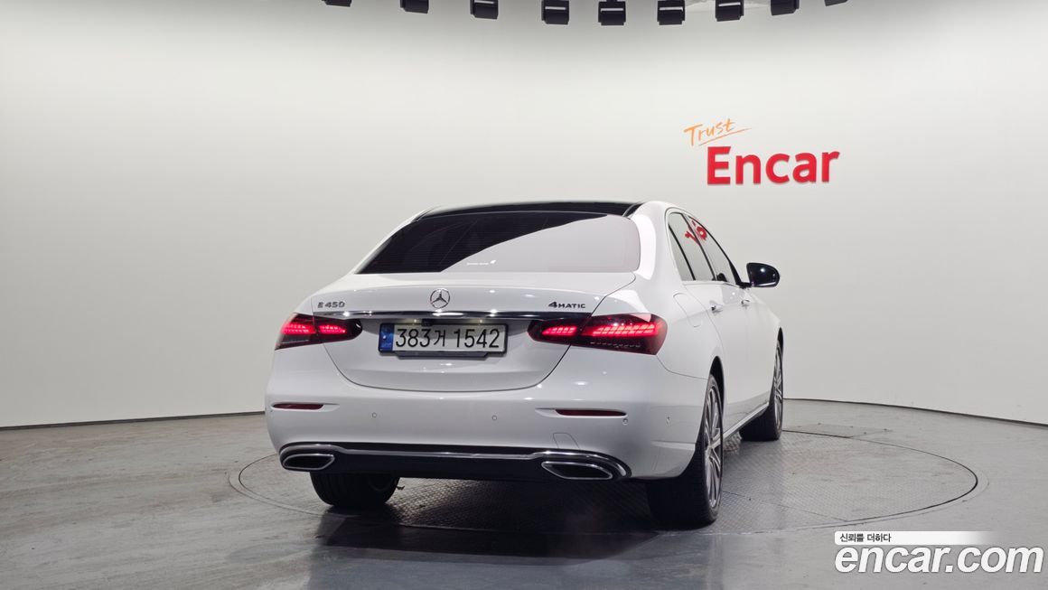 Mercedes-Benz E-Class 2021