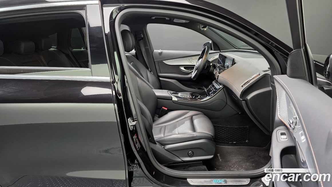 Mercedes-Benz EQC 2020