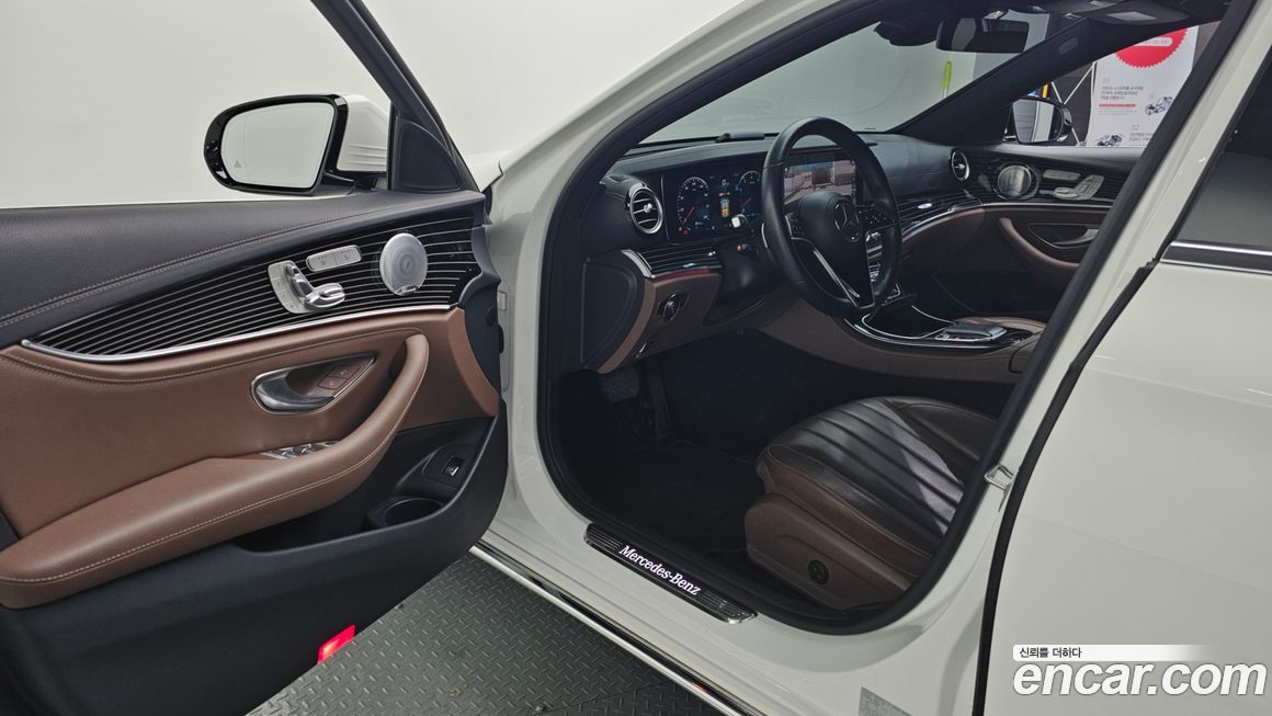Mercedes-Benz E-Class 2021