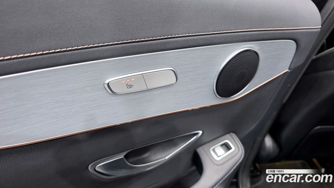 Mercedes-Benz EQC 2020