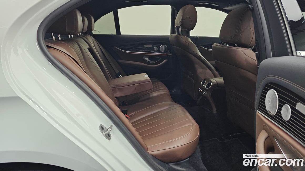 Mercedes-Benz E-Class 2021