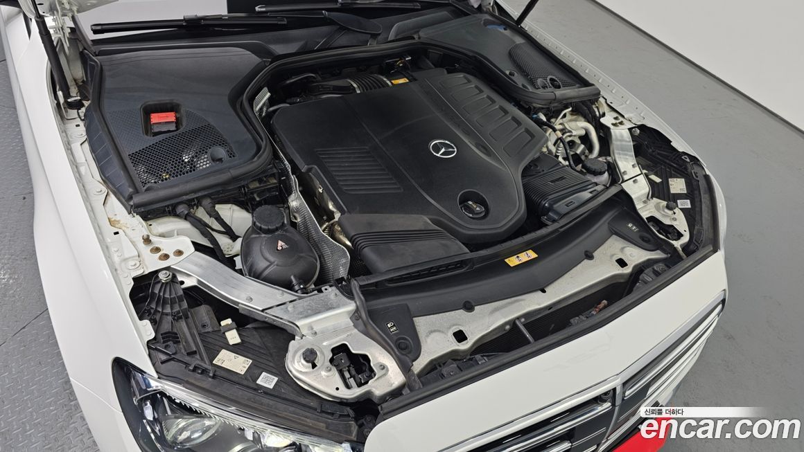 Mercedes-Benz E-Class 2021