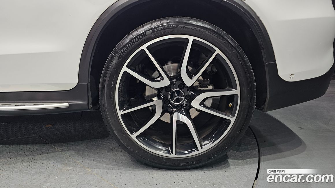 Mercedes-Benz GLC-Class 2019