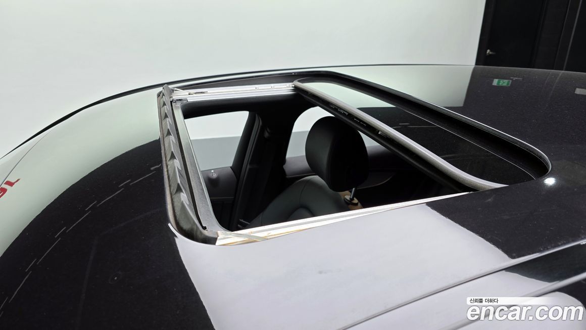 Mercedes-Benz EQC 2020