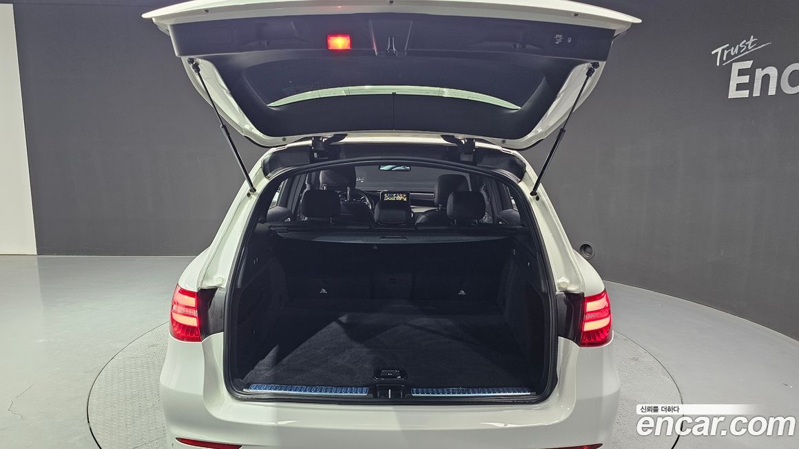 Mercedes-Benz GLC-Class 2019