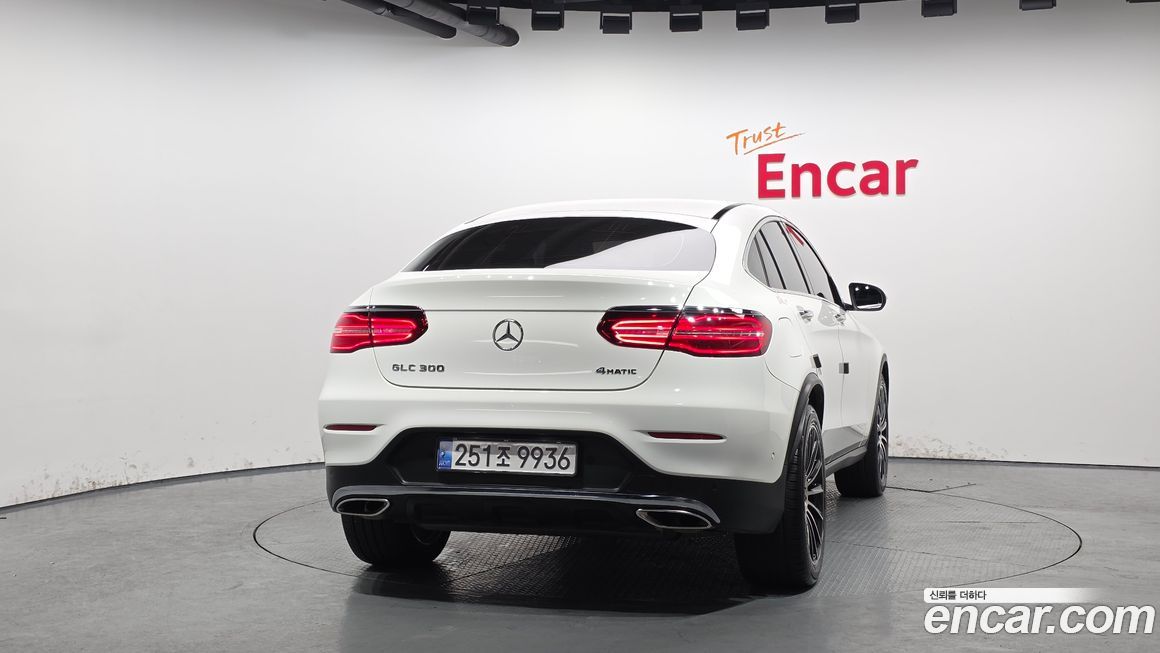 Mercedes-Benz GLC-Class 2019