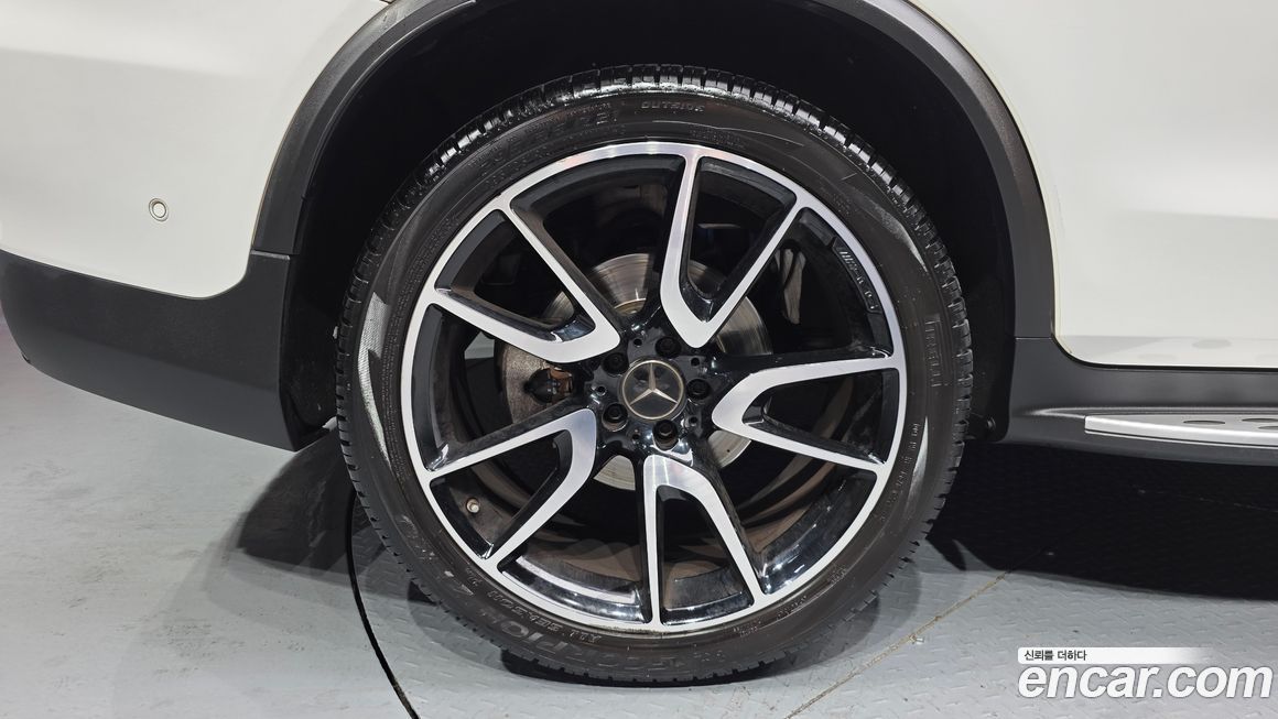 Mercedes-Benz GLC-Class 2019