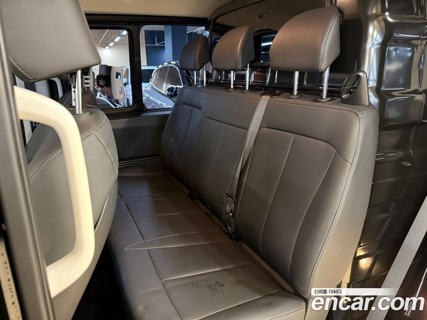 Hyundai Staria 2025
