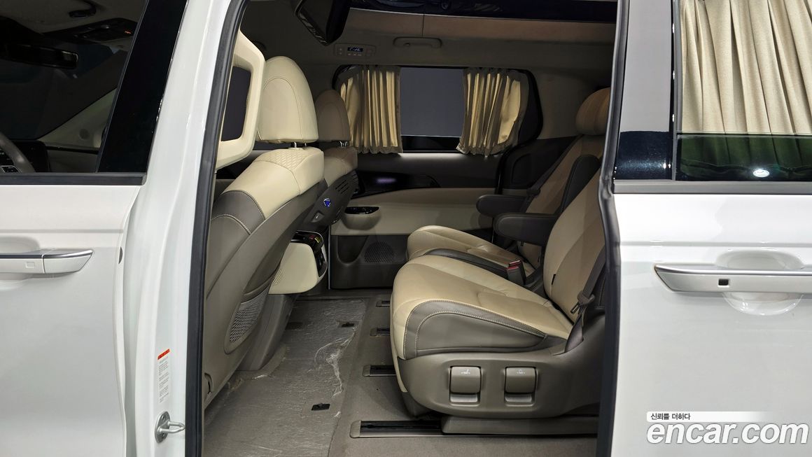 Kia Canival 2021