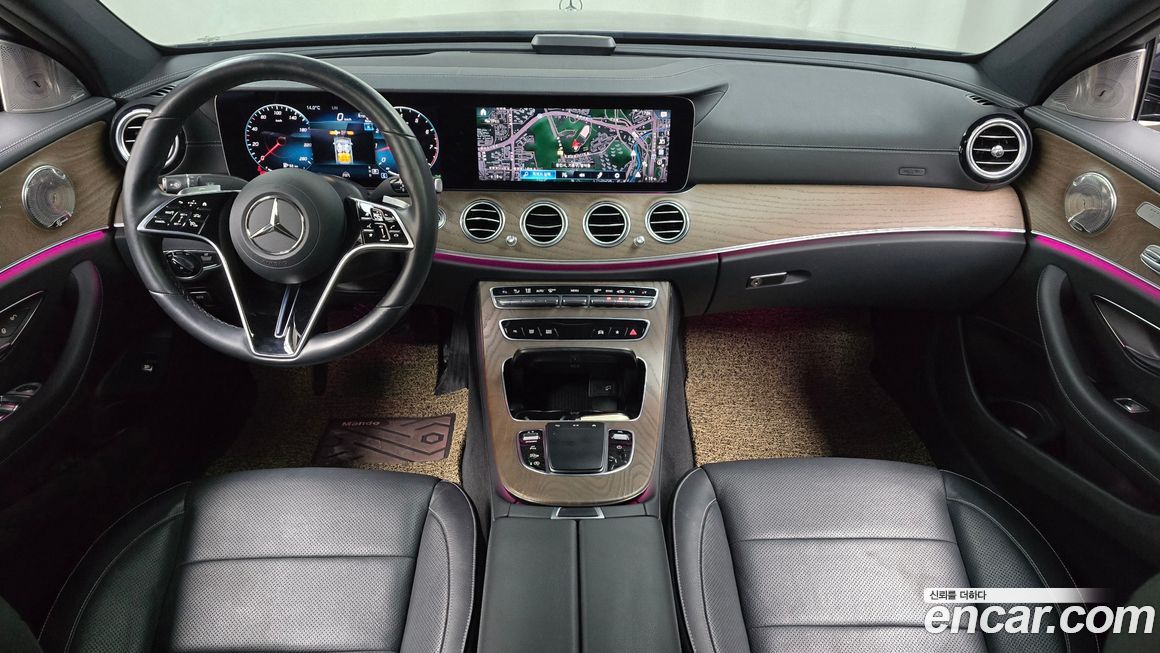 Mercedes-Benz E-Class 2022