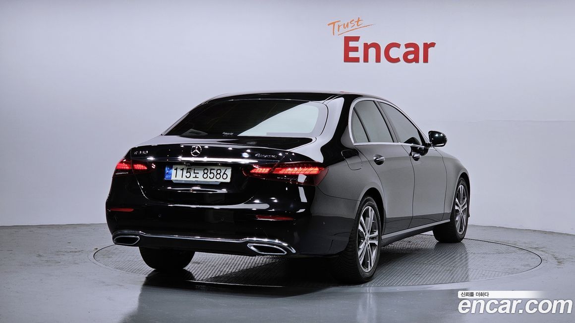 Mercedes-Benz E-Class 2021