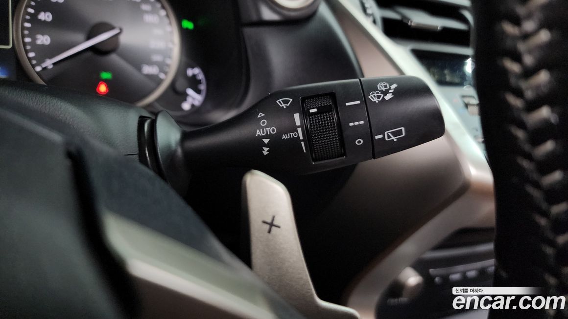 Lexus NX 2020