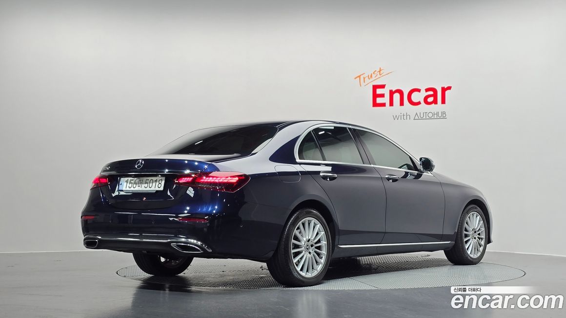 Mercedes-Benz E-Class 2022