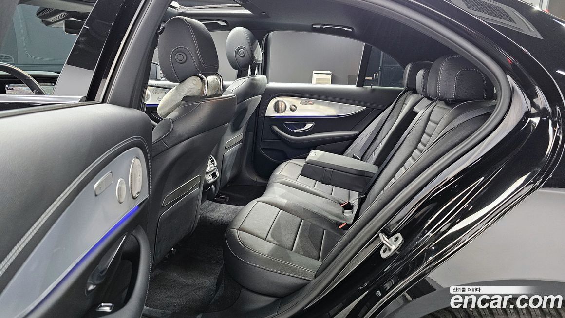 Mercedes-Benz E-Class 2021