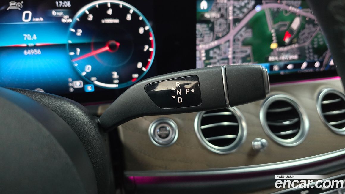 Mercedes-Benz E-Class 2022