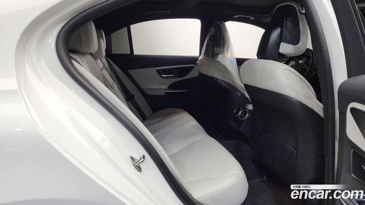 Mercedes-Benz C-Class 2022