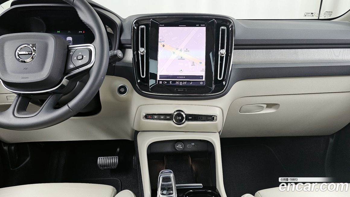 Volvo XC40 2023