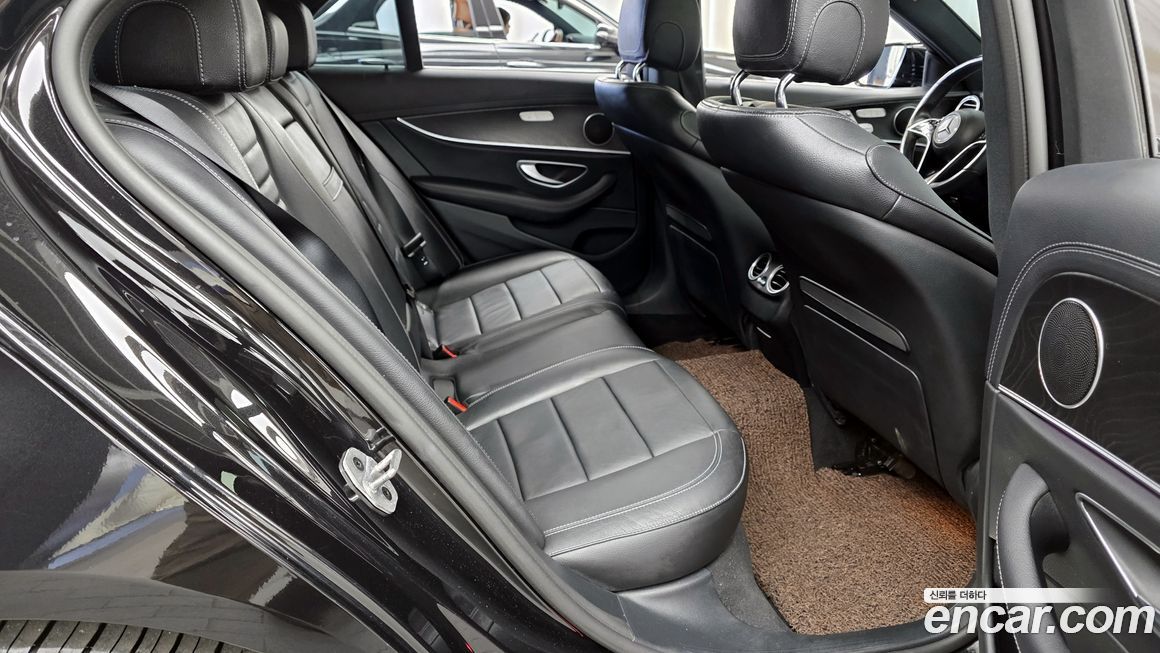 Mercedes-Benz E-Class 2023