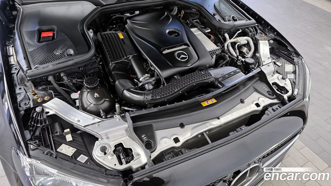 Mercedes-Benz E-Class 2023