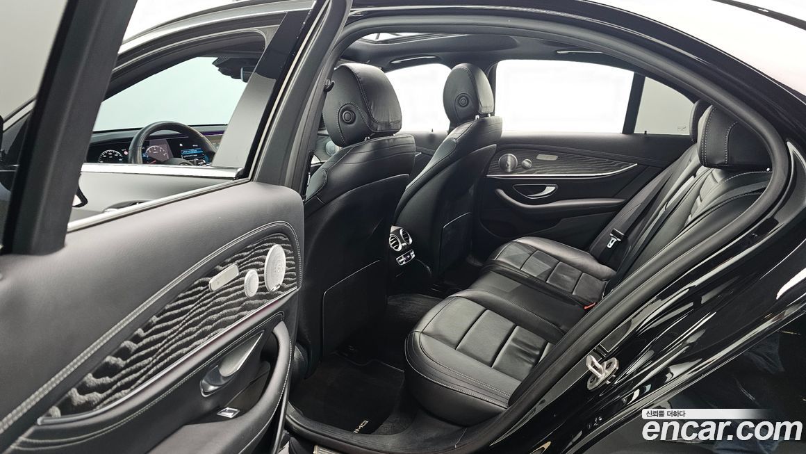 Mercedes-Benz E-Class 2021