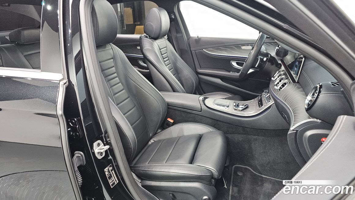 Mercedes-Benz E-Class 2021