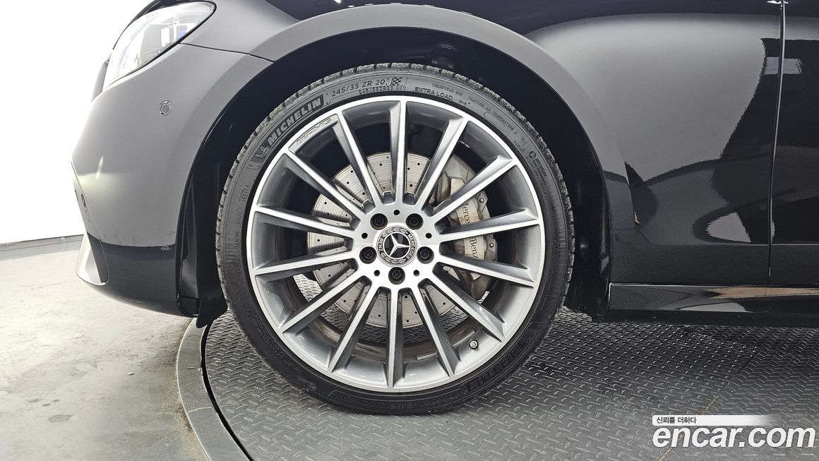 Mercedes-Benz E-Class 2021