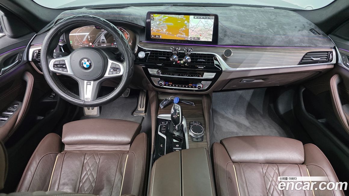 BMW 5-Series 2021