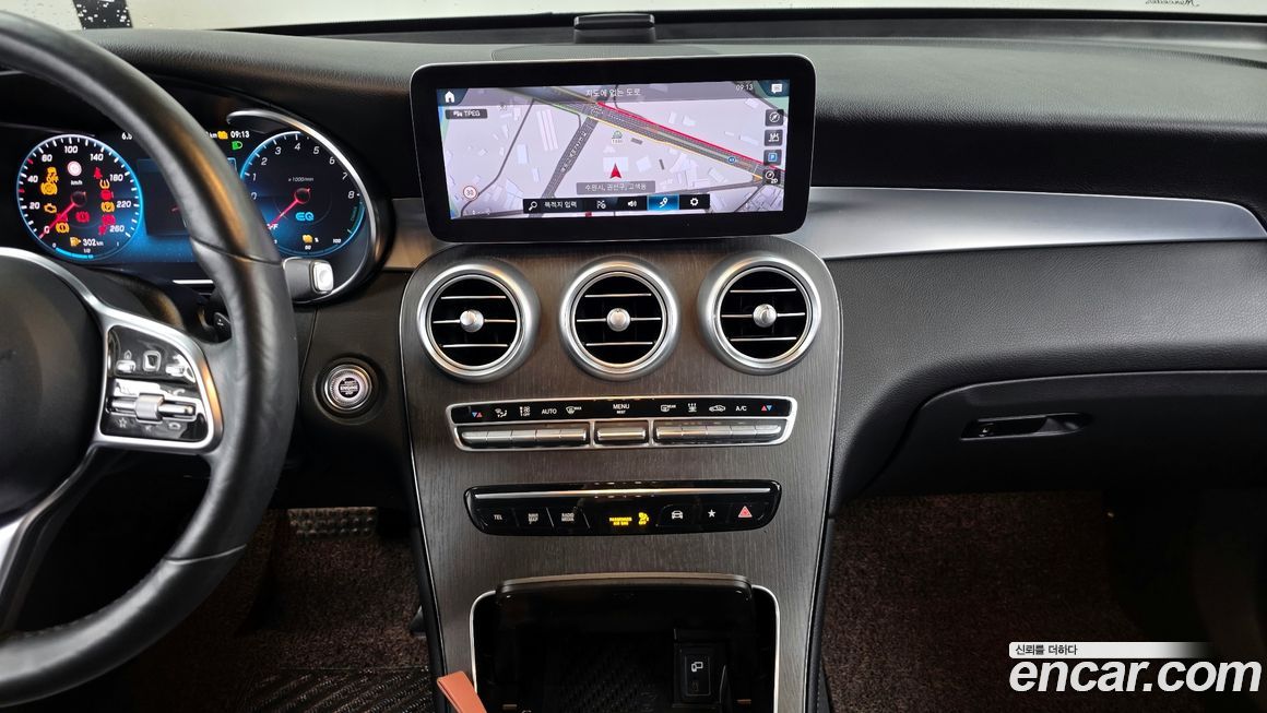 Mercedes-Benz GLC-Class 2021