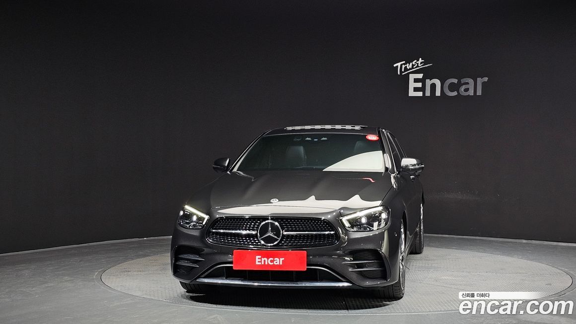 Mercedes-Benz E-Class 2022