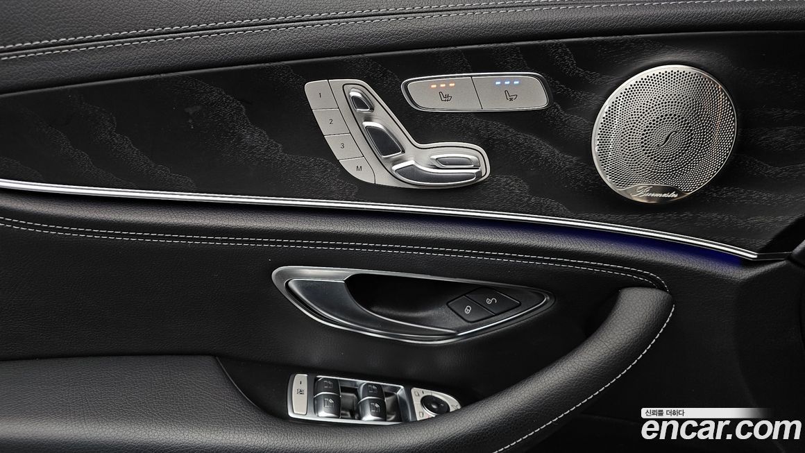 Mercedes-Benz E-Class 2022