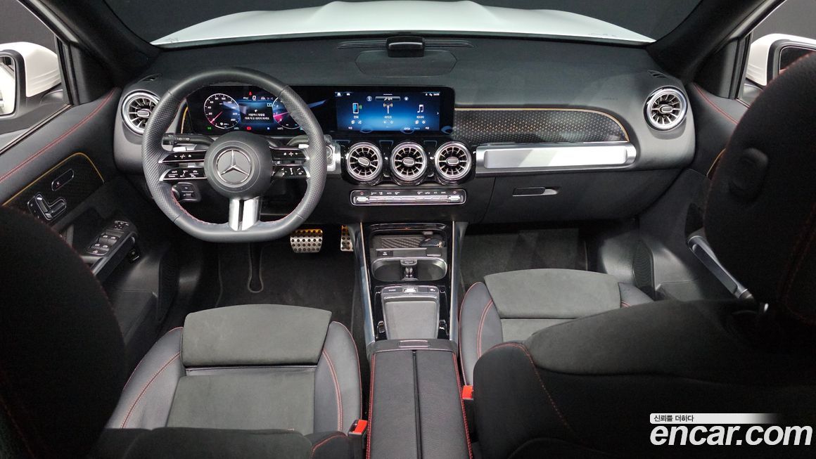 Mercedes-Benz GLB-Class 2024