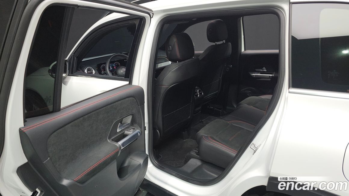 Mercedes-Benz GLB-Class 2024