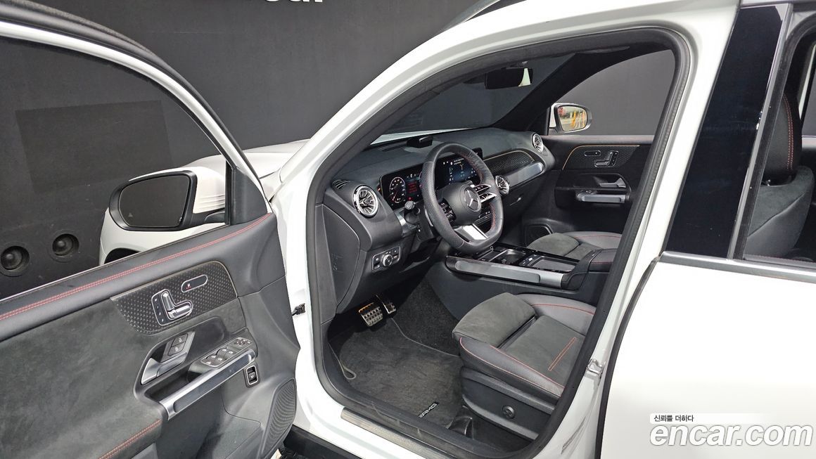 Mercedes-Benz GLB-Class 2024