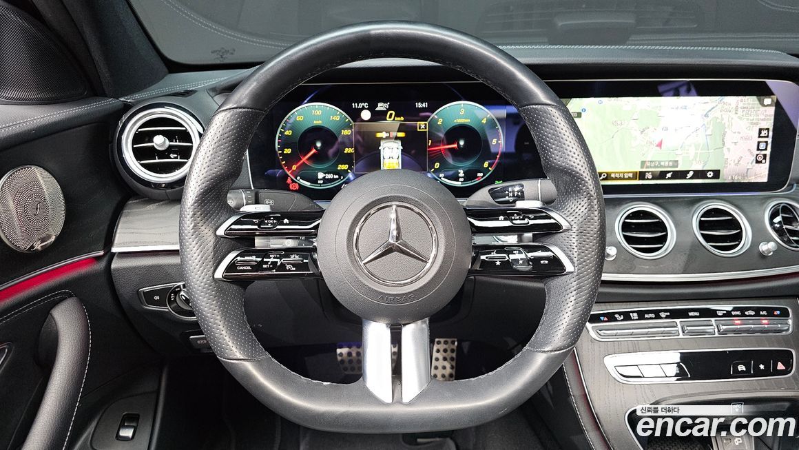 Mercedes-Benz E-Class 2022